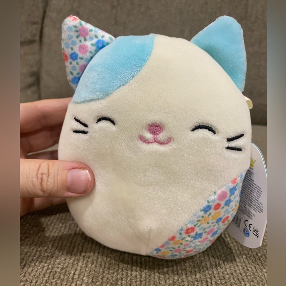 NWT Squishmallows 5 inch Kelsa the cat